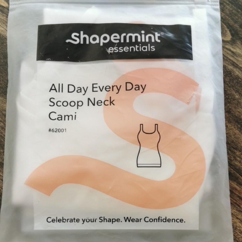 Shapermint Essentials Peach Scoop Neck Cami